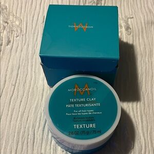 Moroccanoil Texture Clay in Vibrant Blue